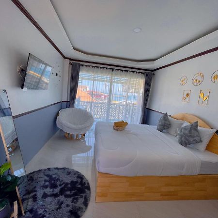 Baan Tipsukon Bed & Breakfast Ко Ларн Екстериор снимка