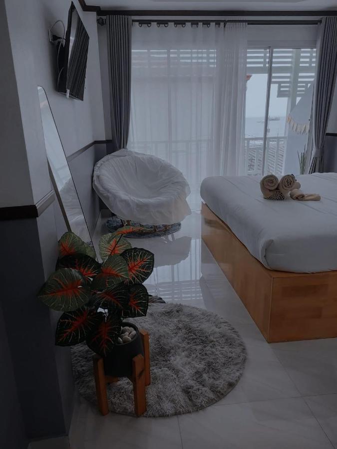 Baan Tipsukon Bed & Breakfast Ко Ларн Екстериор снимка