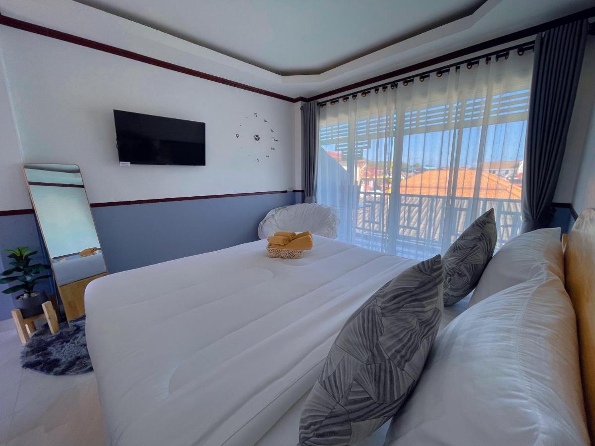 Baan Tipsukon Bed & Breakfast Ко Ларн Екстериор снимка