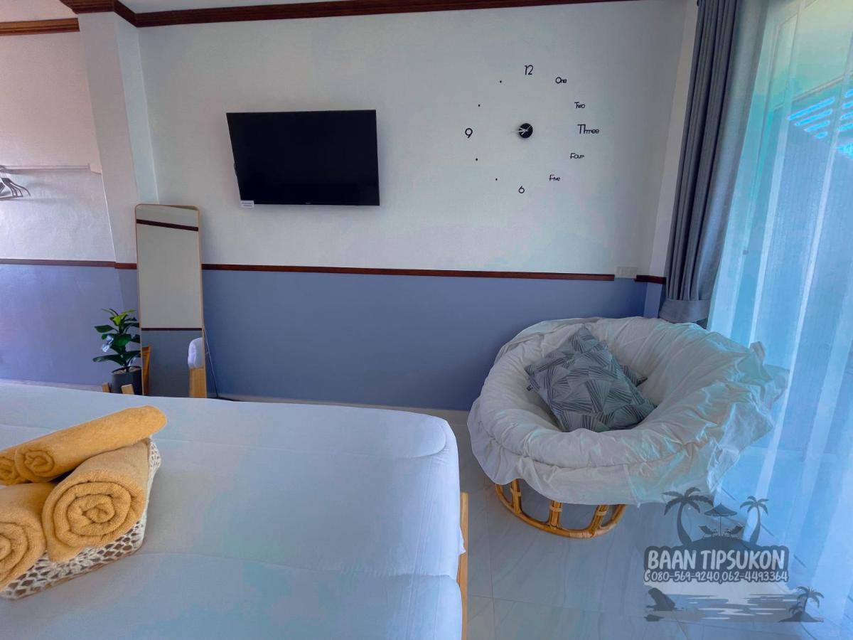 Baan Tipsukon Bed & Breakfast Ко Ларн Екстериор снимка